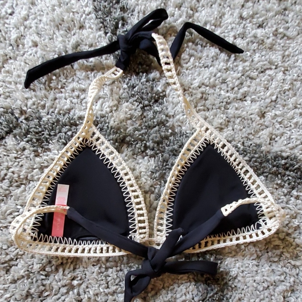 Victoria's Secret Bikini - Picture 5 of 8